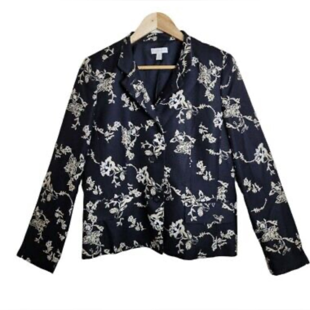 Chicos Black Silk Blazer with White Stitched flowers size 0 open